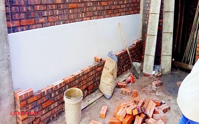xây tường 2 lớp dùng sơn chống nóng tường