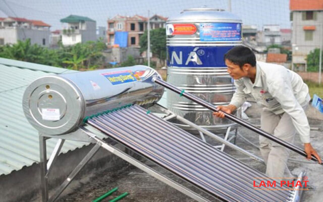 vệ sinh máy năng lượng mặt trời bao nhiêu tiền